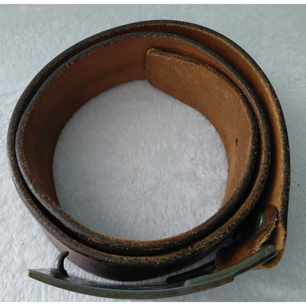 Levi Strauss & Co Brown Leather Belt Rectangular Logo Buckle 1.5in Sz 32 USA